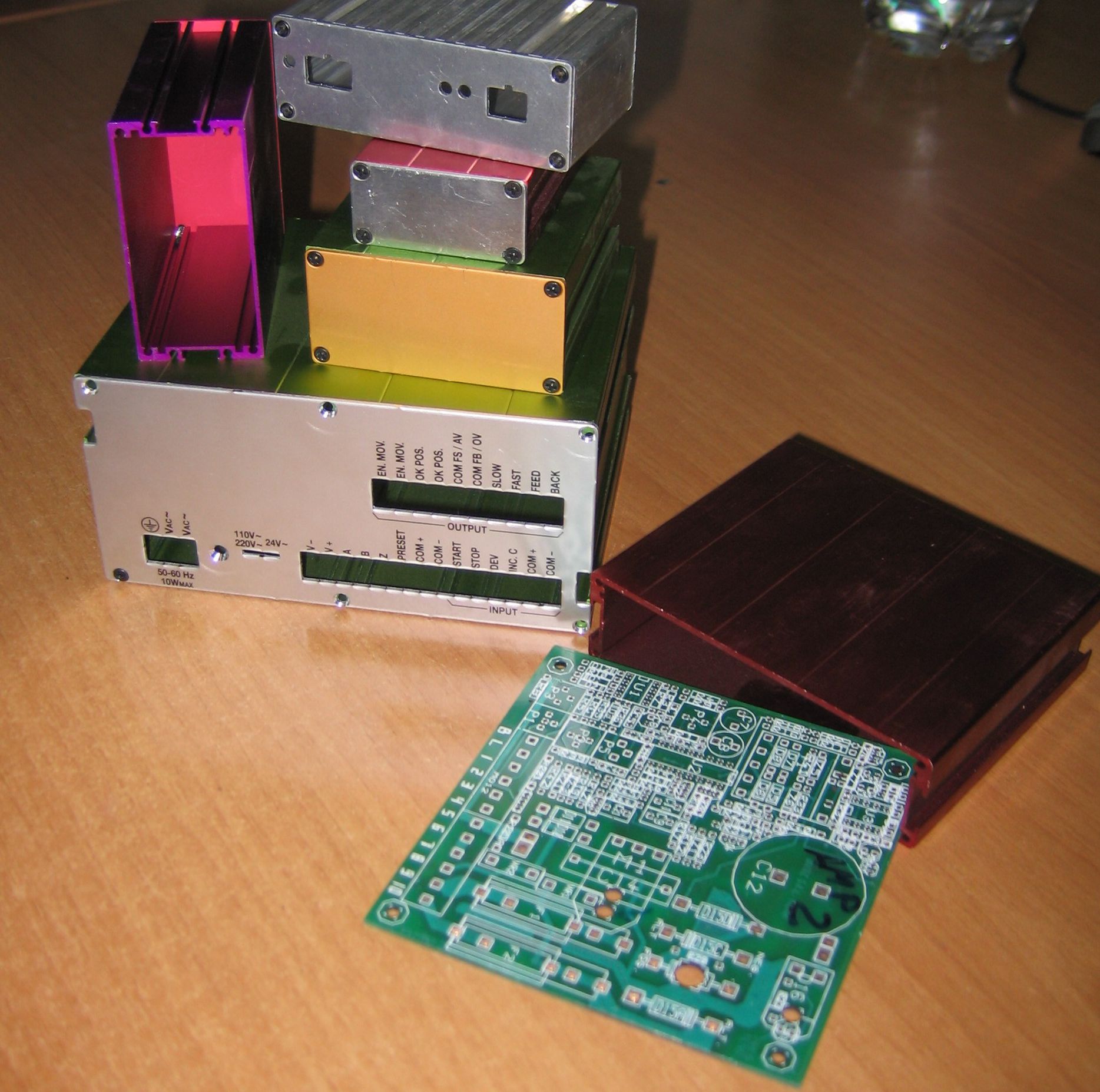 custodie porta schede elettroniche